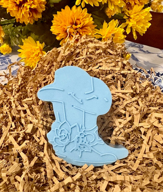 π Henrietta Hooves π